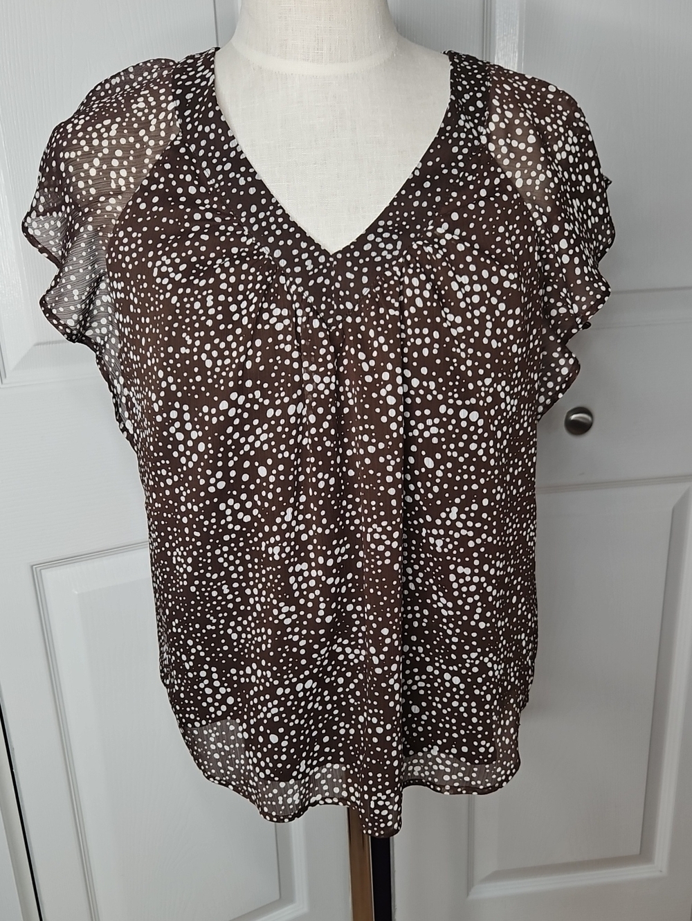 LOFT Brown and Cream Polka Dot V-Neck Flutter Sleeve Top Size S.